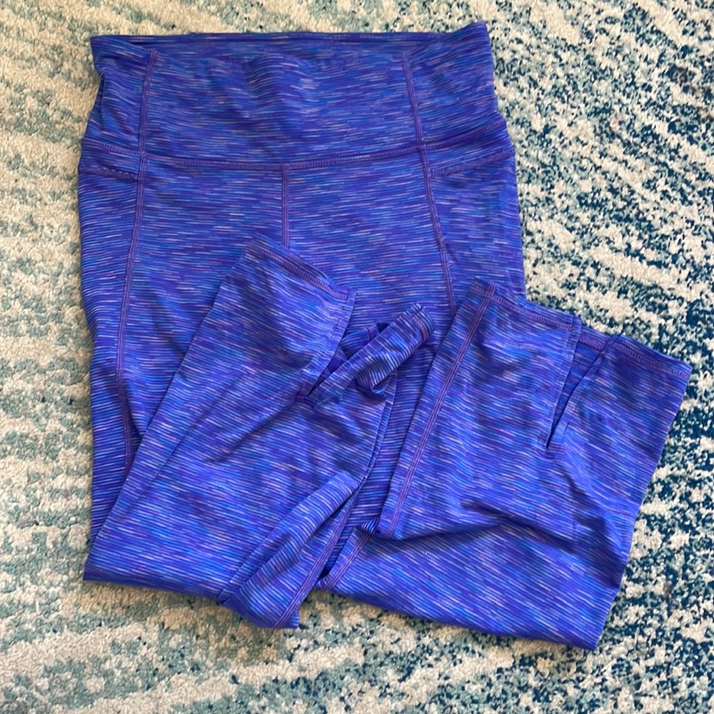 Blue cropped capri athleta workout leggings